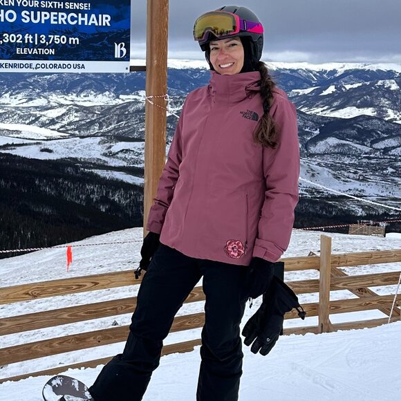 Meet your Posher, Frances from MischsCloset - Picture 1 of 1